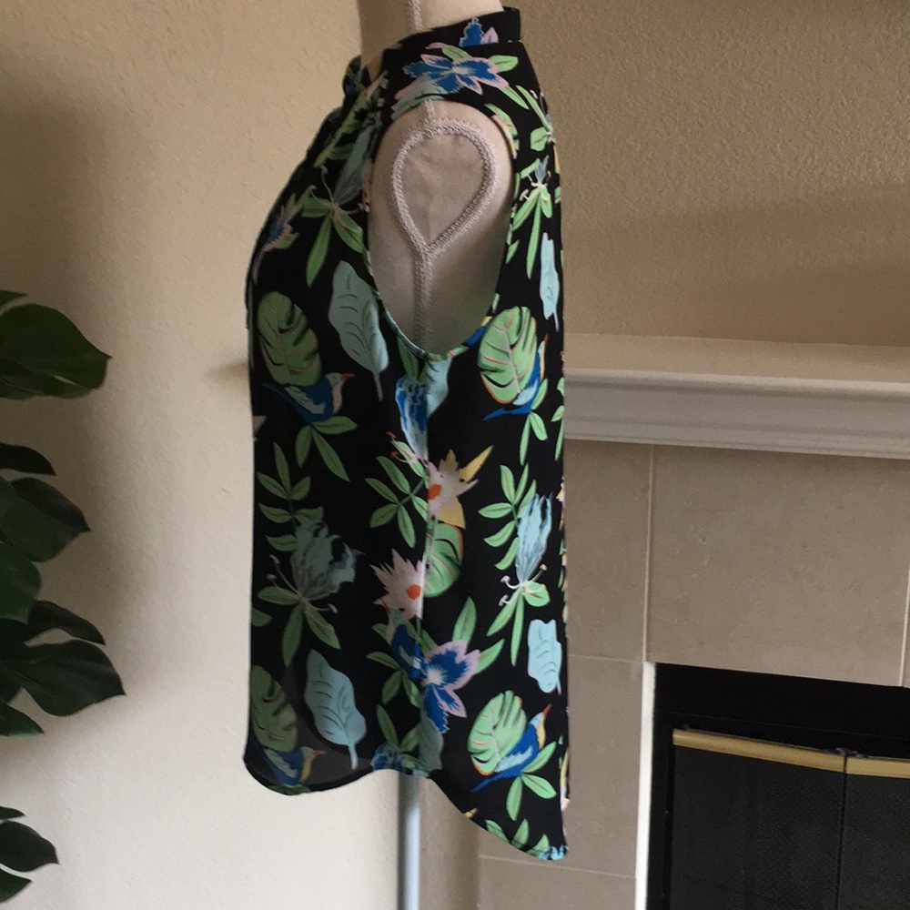Floral Top - Picture 3 of 7
